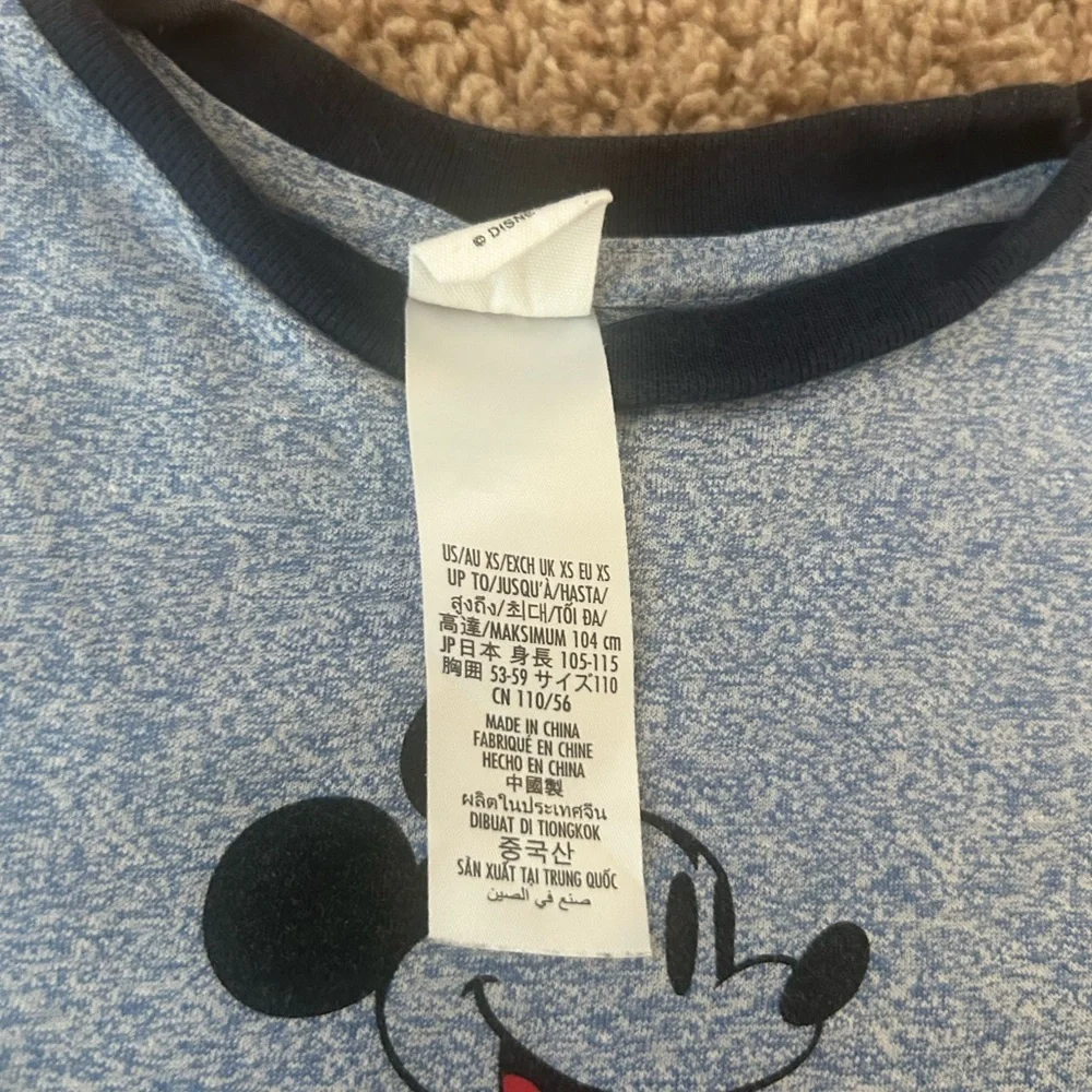 Walt Disney World toddler Kids T-Shirt with Mickey Mouse - Blue and Red XS